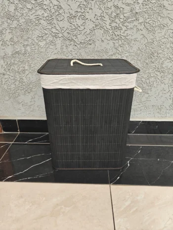 Space-saving laundry basket